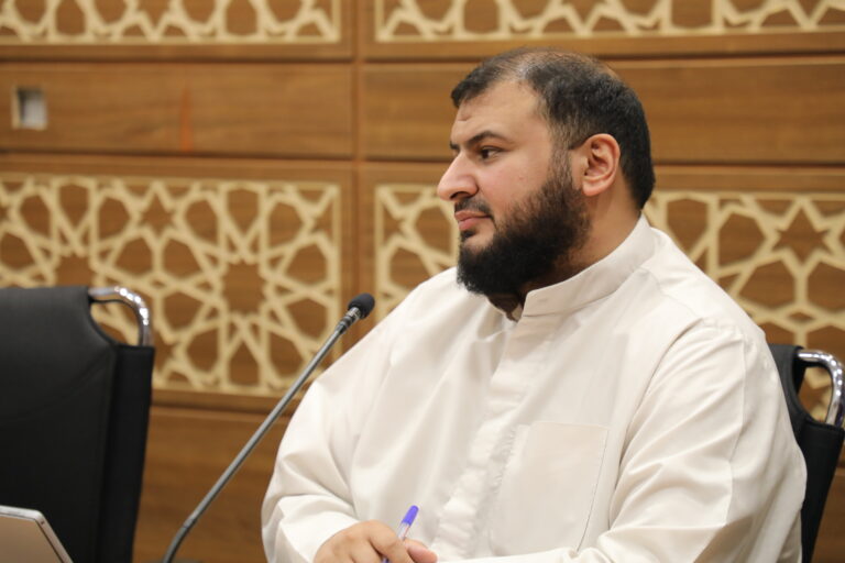 <span>جلسات المناقشة</span>